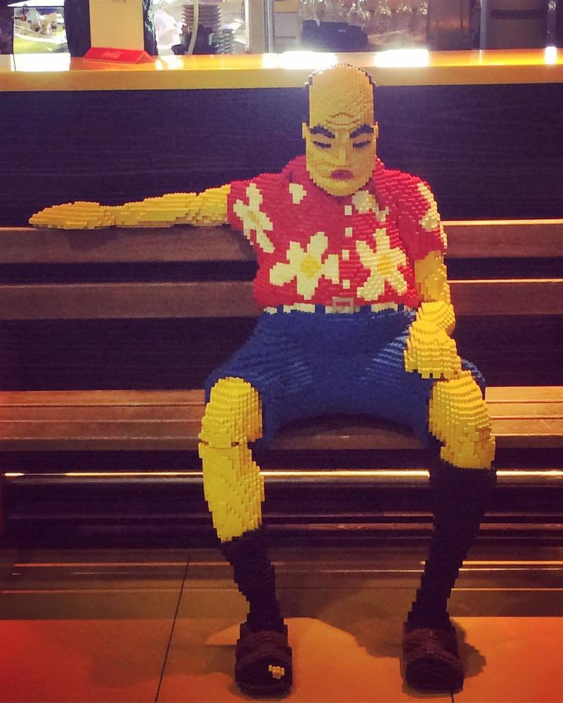 thelegohq's tweet image. bit.ly/thelegohq Турист #домодедово #аэропортдомодедово #dme #lego by klm_alexander