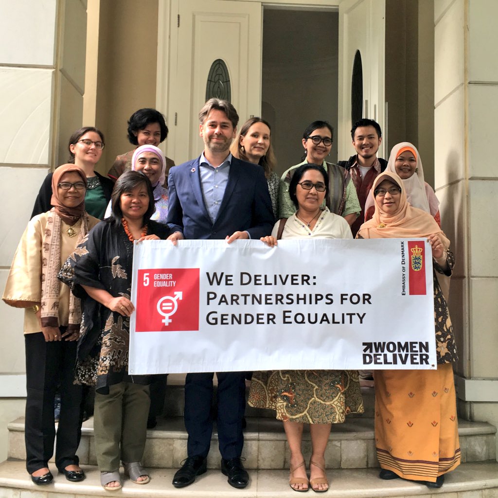 DubesDenmark's tweet photo. 3 days b4 @WomenDeliver #WD2016: Pleasure to create #SDG5 partnership w key Indonesian stakeholders!  #WorkingforDK https://t.co/CMXlbK34Ll