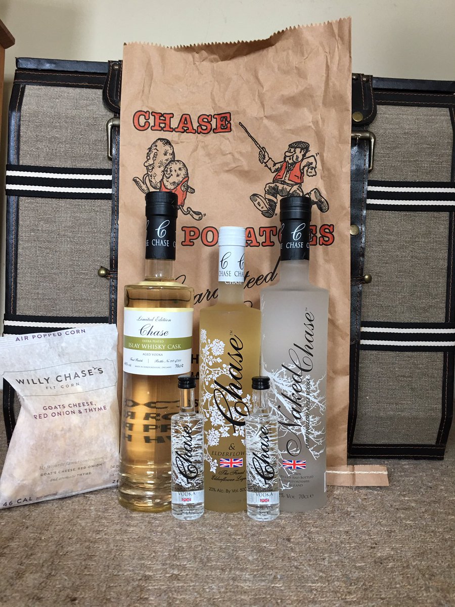 zachtowns's tweet photo. @ChaseVodka @willychases @WilliamsGin impressive haul from the distillery today #sorrynotsorry https://t.co/64ZBUzUGeA