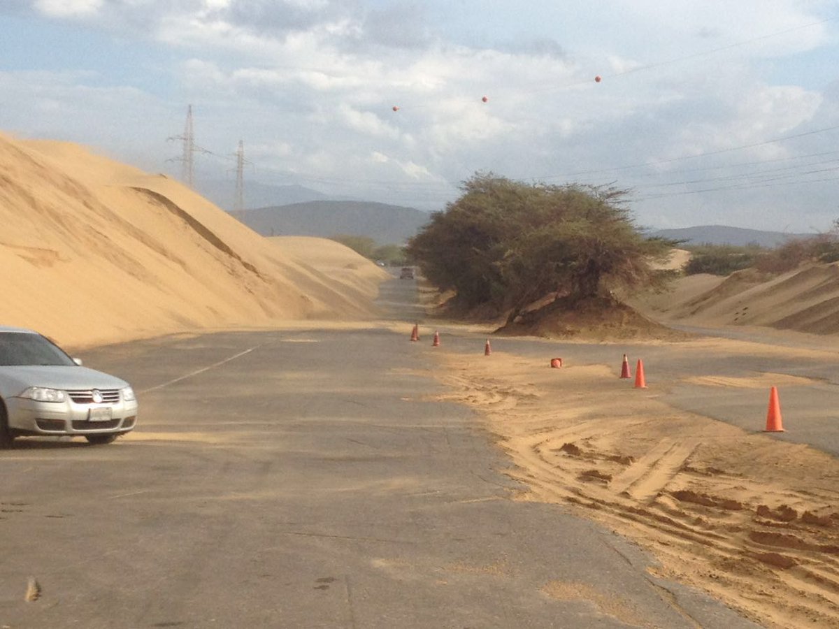 mintransporteve's tweet photo. #ATENCIÓN Continúan las labores en la #T004 de #Falcón 16.116m3 de arena han sido removidos de manera exitosa https://t.co/7WkPVBOORe