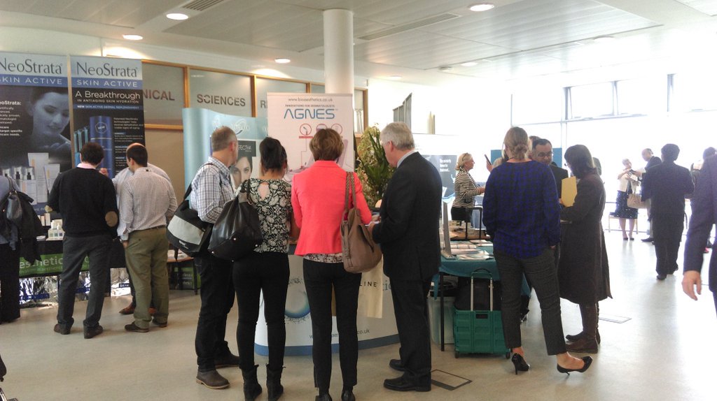 tsklaboratory's tweet image. Don't forget to follow our colleagues at @FaceEyesNose 2016: @ymt_ltd @pphull @NeoStrataUK @cd_sinclair