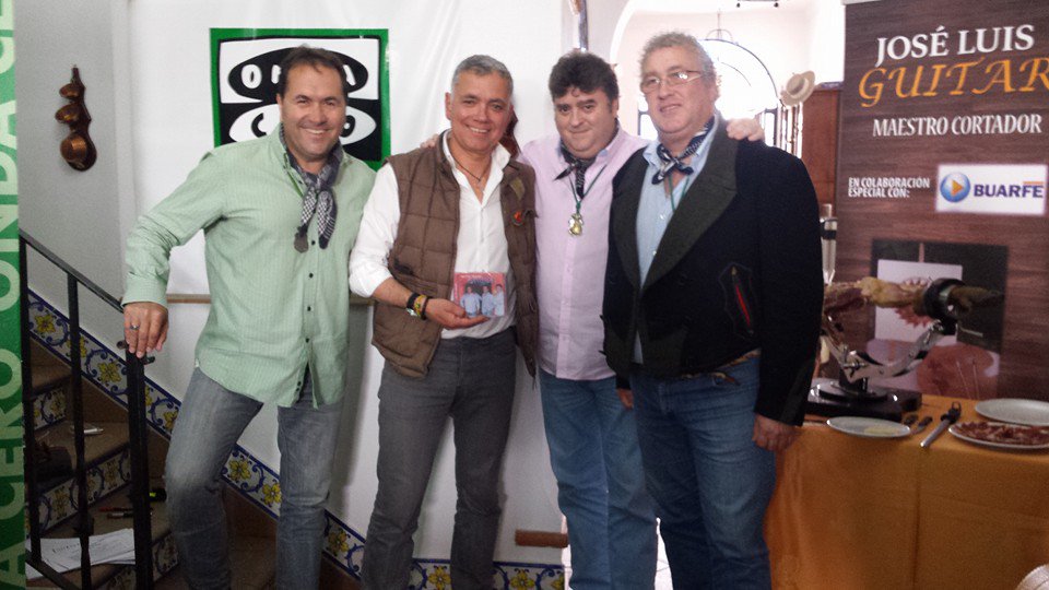 Magnífico rato de radio en directo en <a href="/OndaCero_es/">Onda Cero</a> desde #ElRocío con <a href="/JuanraLucas/">Juan Ramón Lucas 🐴</a> ¡Para repetir!