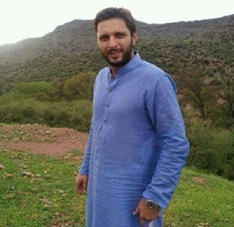 UsmanKhanUSK's tweet photo. Shahid Afridi in his village.
@SAfridiOfficial #PathanLook https://t.co/Ux2Z3n03Xe