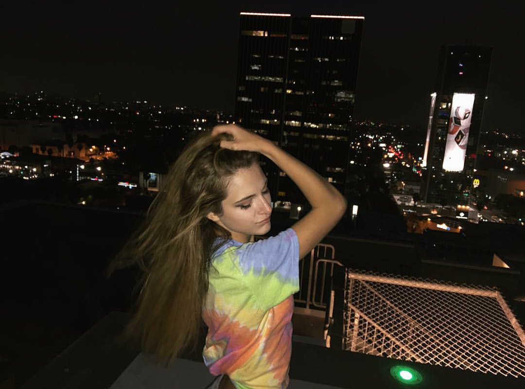 Thctfckcr's tweet image. New fake 💋 RT?