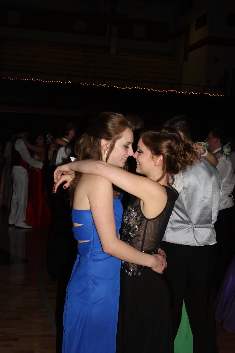 Lesbian Prom Photos - Page