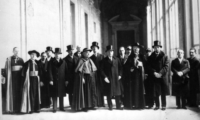 studiarapido's tweet photo. #AccaddeOggi #venerdi13 Lo stato italiano approva #legge delle Guarentigie
#stato e #chiesta https://t.co/BFLEvOf1jk https://t.co/3qHxL2yVd9