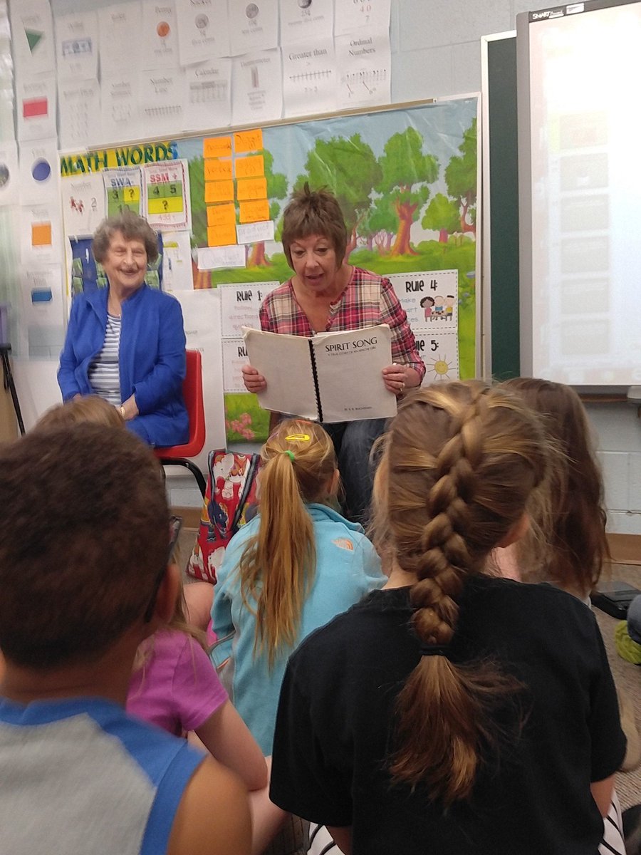 Gameon2nd's tweet photo. #CISDGameOn "Inspiring kids to write their stories is amazing!" said Mrs. Buchanan https://t.co/hnH2caL7VC