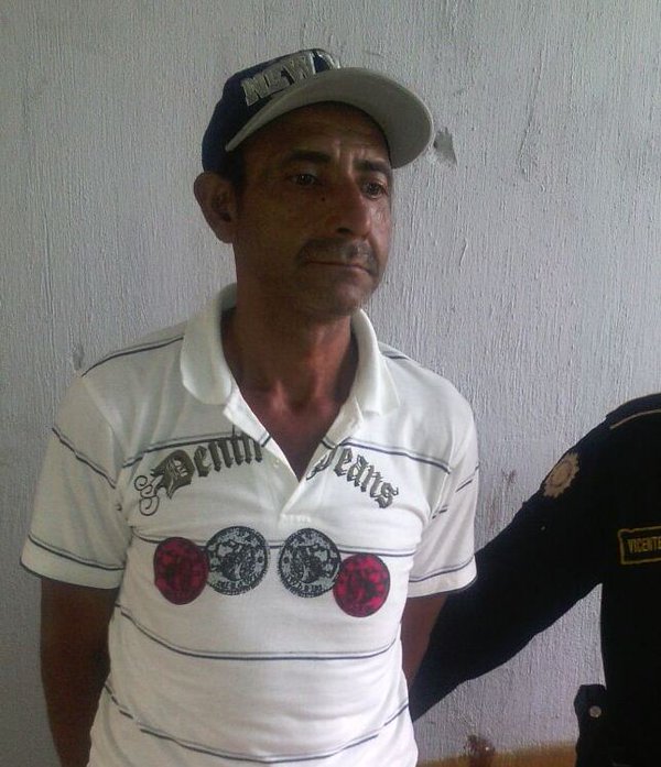 Radio Punto (@radiopuntogt) on Twitter photo Capturado cuando agredĂa a su propia hija, en aldea La Arenera, AsunciĂłn Mita, Jutiapa. VĂa: <a href="/PNCGuatemala/">PNC Guatemala</a> Capturado cuando agredĂa a su propia hija, en aldea La Arenera, AsunciĂłn Mita, Jutiapa. VĂa: <a href="/PNCGuatemala/">PNC Guatemala</a>