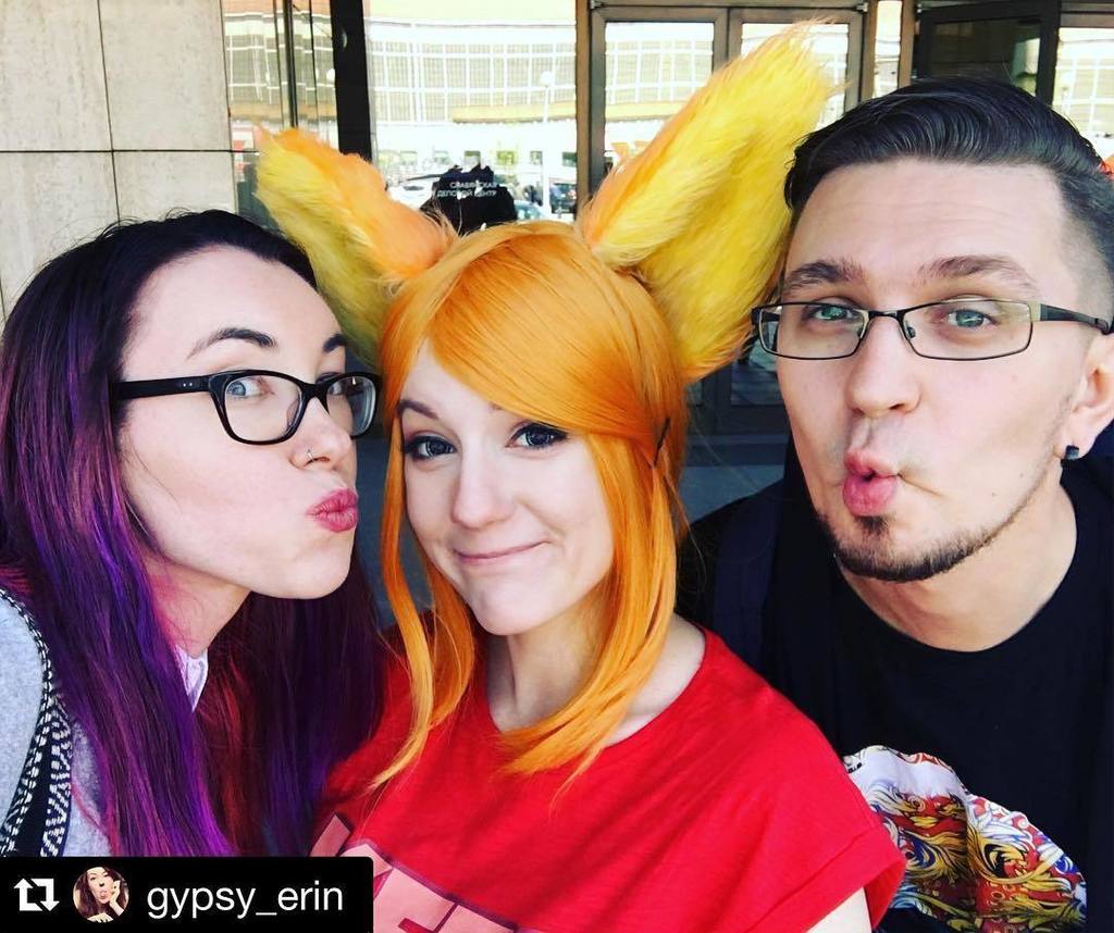 Amiko_chan's tweet photo. #playrix #DevGAMM обожаю этих ребят
#Repost @gypsy_erin with @repostapp.
・・・
Маскот #DevG… https://t.co/gVi3jWliNt https://t.co/iCyGpHJqdX