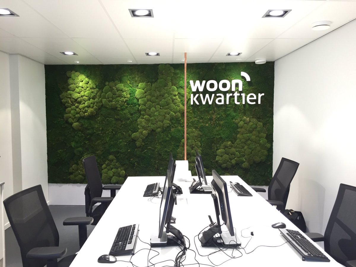 plantenman's tweet image. Vandaag 3 geweldige moswanden opgeleverd. In onze werkplaats de wanden voorbereid en op locatie in detail afgewerkt!
