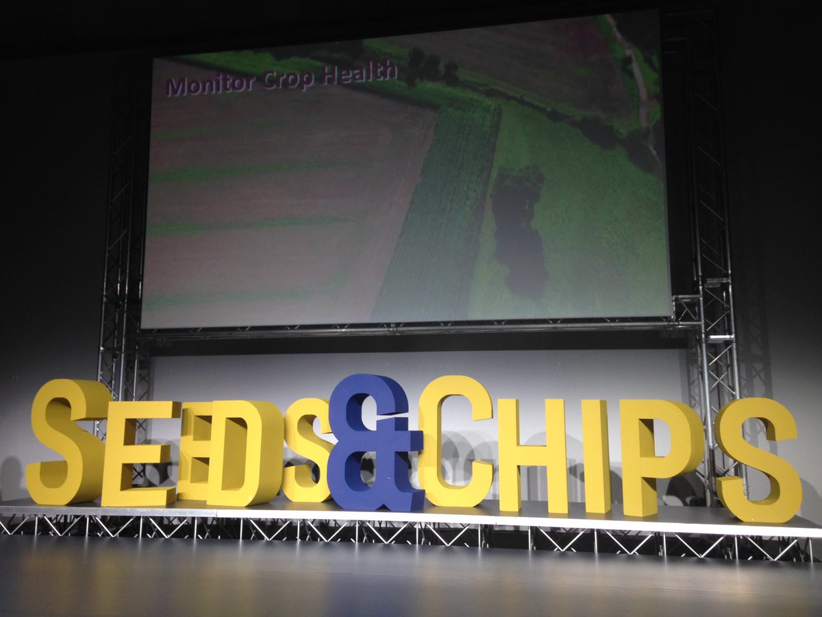 ElisaSi1's tweet photo. I droni contribuiscono all'evoluzione dell'agricoltura: #HeliLab a #SaC16 #FoodInnovation #FoodTech #socialreporters https://t.co/SNOKw45ye2