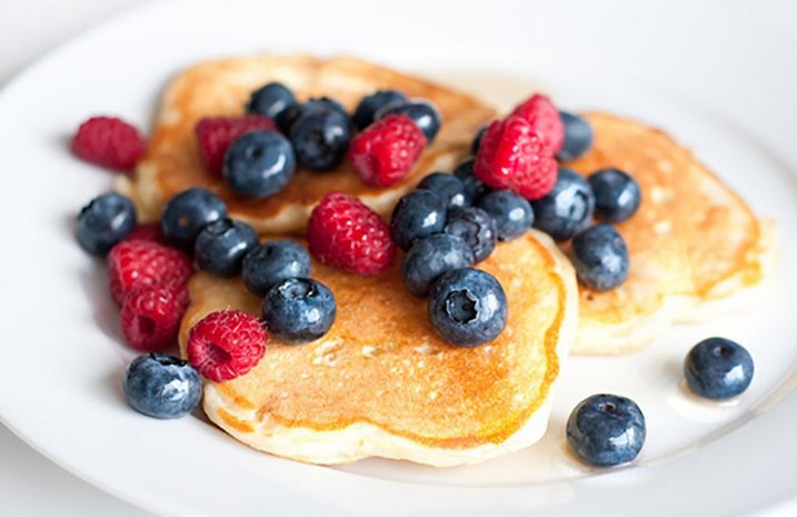 theyogasite's tweet photo. Treat yourself this #weekend with our yummy #paleo #pancakes: https://t.co/kUggVrXyie https://t.co/1ccO4iRfXR