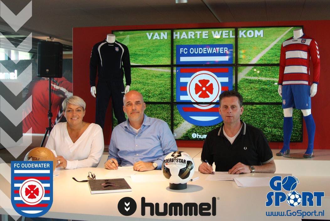 Gisteren werd het sponsorcontract van FC Oudewater met Hummel en GoSport getekend!