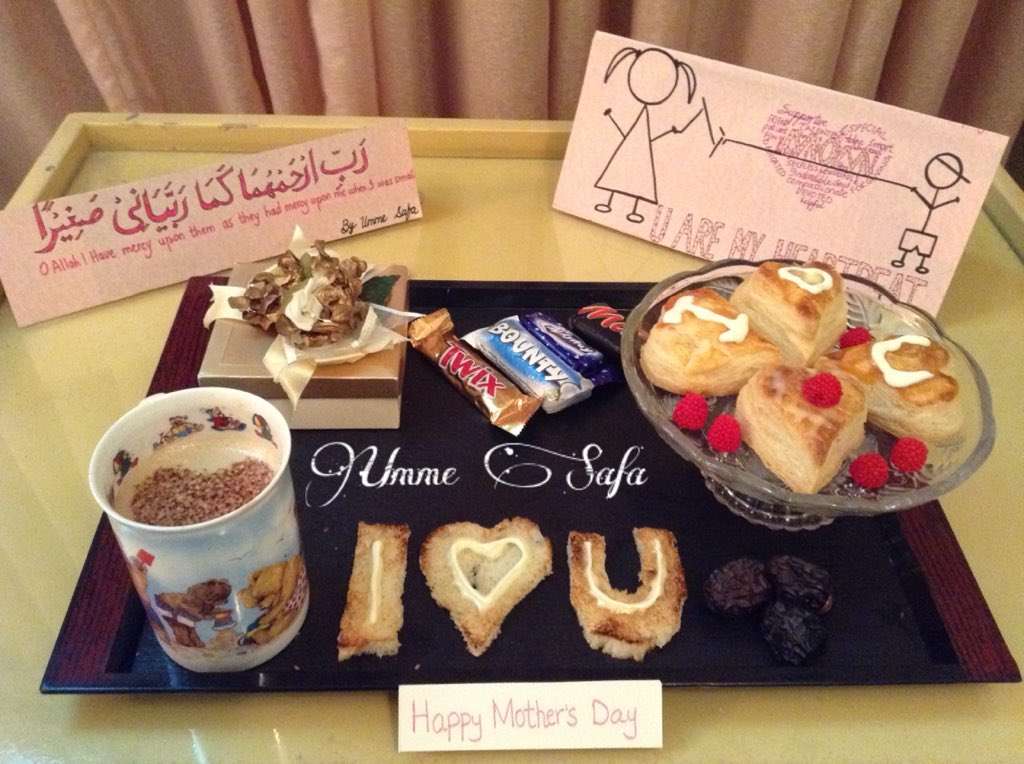 Umme_safa's tweet photo. @NESCAFEPakistan a surprise breakfast 🍴 with her favourite nescafe coffee ☕️ with a ❤️ on it and a handmade card https://t.co/rrrrRms1oI