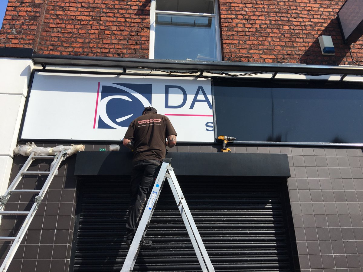 DalgarnoSols's tweet photo. Our new office signs are going up. What do you think? https://t.co/HFyYdKVI0A