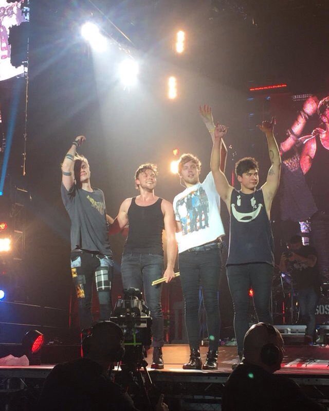 5SOS Germany (5SecsOfSummerDE) Twitter