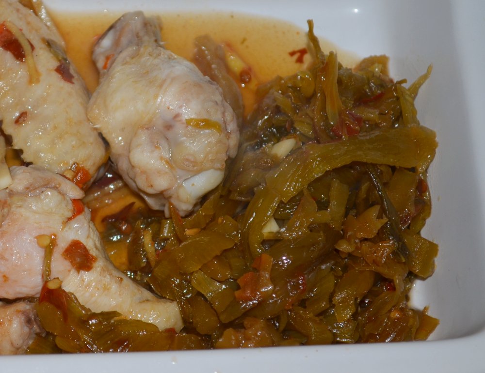 _TodaysFineFood's tweet photo. Today's fine food. Steamed chicken wings with pickled mustard and pickled chilies. https://t.co/0D8W66cyhn