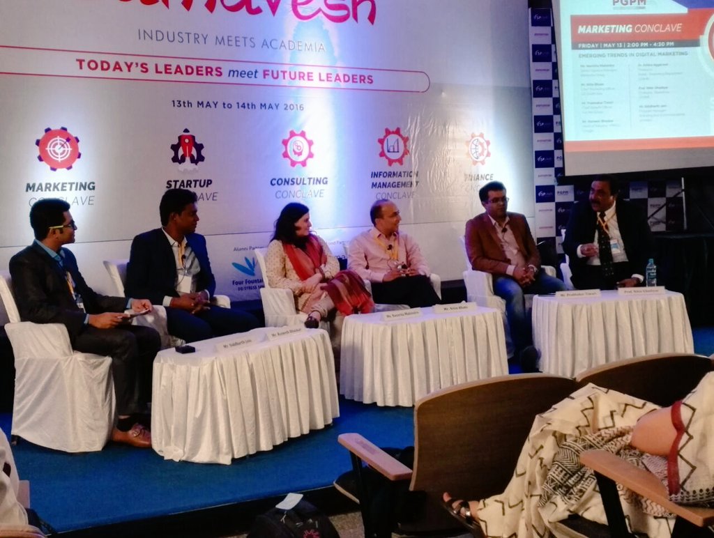 SPJIMR's tweet photo. Esteemed panelists deliberate on the emerging trends in digital marketing and their impact #samavesh2016 https://t.co/iDDxqXAmNk