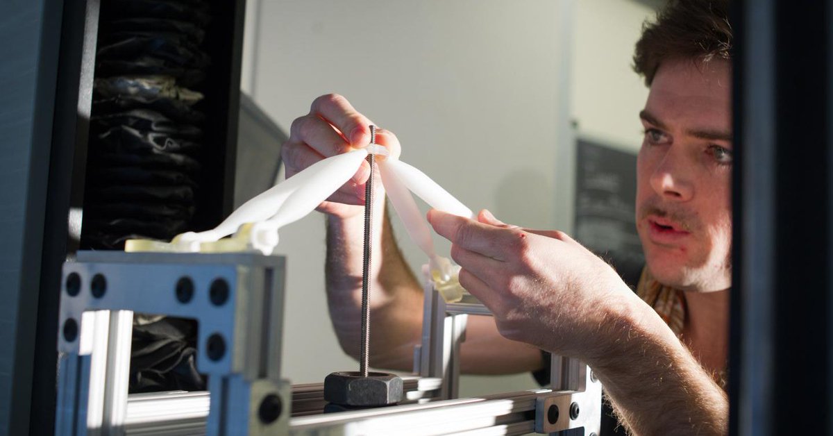 Formsfield's tweet image. #MIT course challenges students to reinvent #3Dprinting bit.ly/1TR6Ov0  #xmed