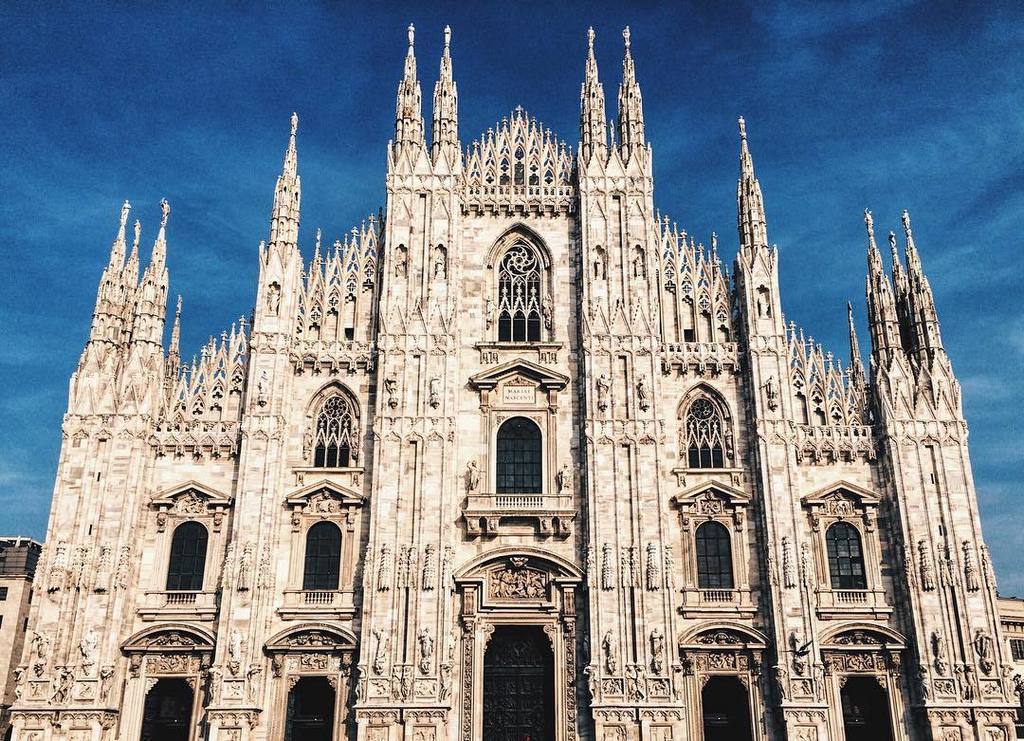 Milanodavedere's tweet photo. Sole in piazza duomo ☀️
.
.
#latepost #tb #lavitainunoscatto #cdmofficial #everyday_click #_scattomattoitalia_ #jus… https://t.co/n5lkZXcdYa