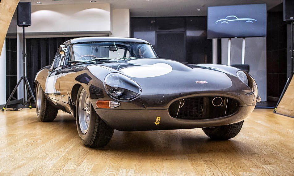 vitorrians's tweet image. vitorr.com/post-details.p… 2015 #Jaguar #Lightweight E-type #Chassis 15 Heads To #Stratstone In #Mayfair.#car #startup