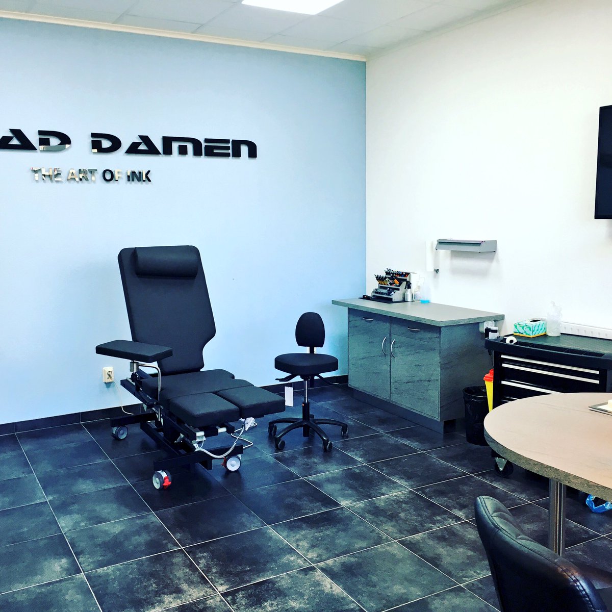 Grad Damen tweet media