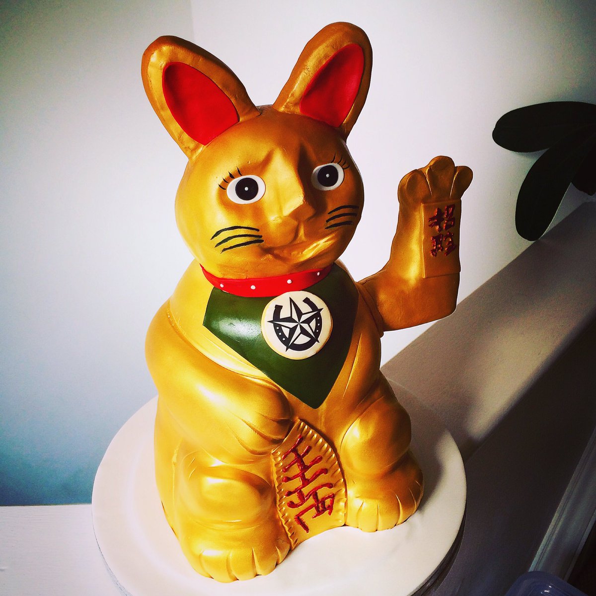 Not your average cake😻 happy 3rd birthday <a href="/LuckyGenerals/">Lucky Generals</a> ! Xx