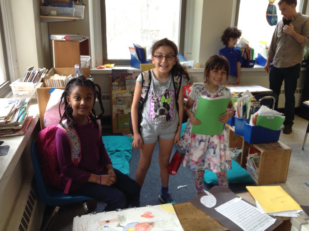 Cport_First's tweet image. Our #BirdGallery was a big hit this AM! #AndrésClass #Ornithologists