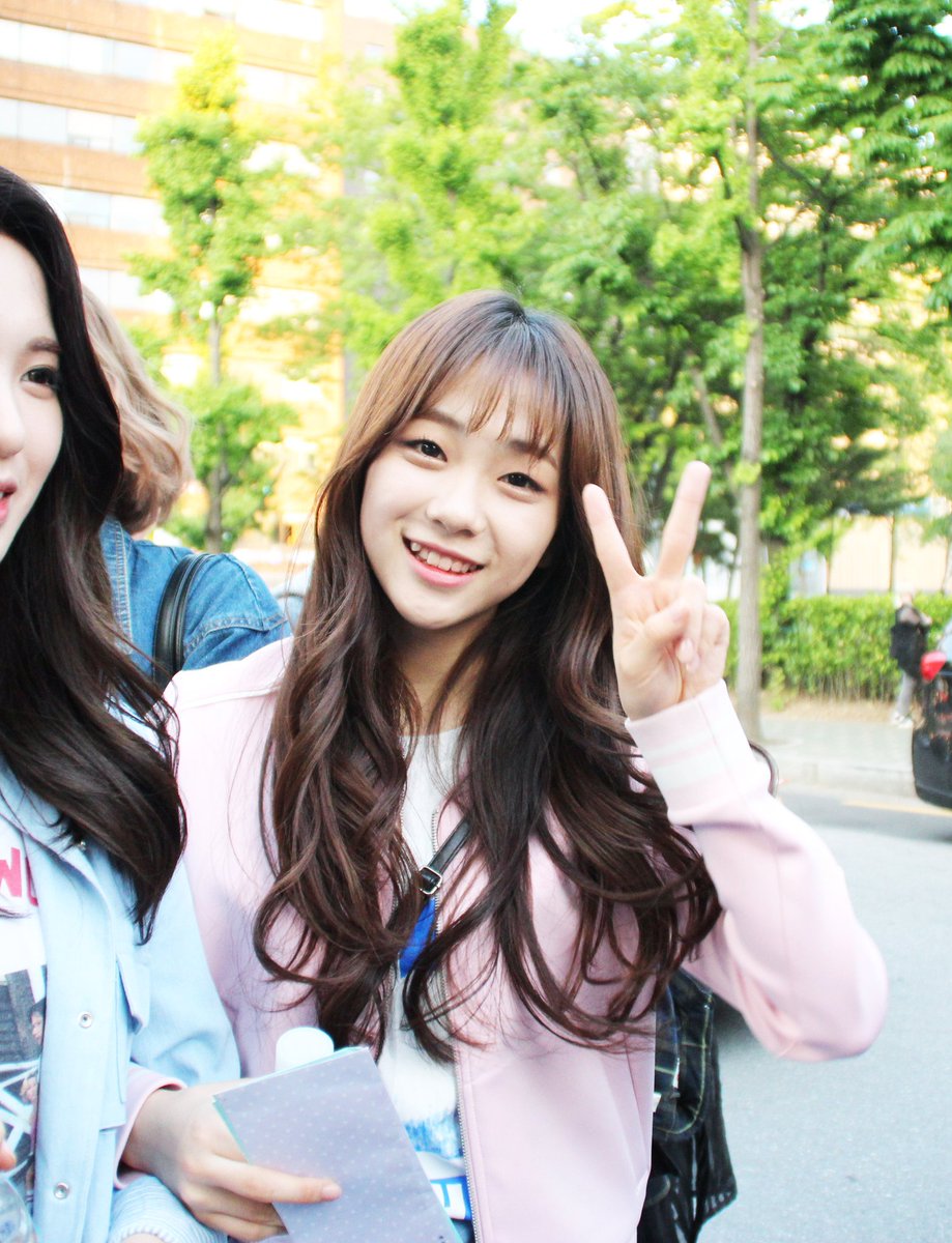 20000407_com's tweet photo. 160513 뮤직뱅크 퇴근

애깅이는 하늘에서 떨어질때 아프지않았어❔👼❓

#MIXX #믹스 #ARIE #아리 #OHMAMIND @mixx__official https://t.co/w9cyh4hjUw