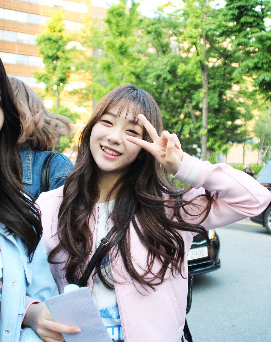 20000407_com's tweet photo. 160513 뮤직뱅크 퇴근

애깅이는 하늘에서 떨어질때 아프지않았어❔👼❓

#MIXX #믹스 #ARIE #아리 #OHMAMIND @mixx__official https://t.co/w9cyh4hjUw
