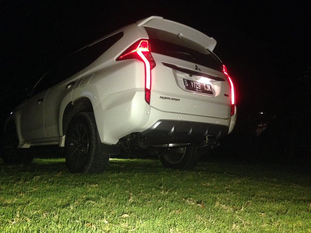 Lampu belakang Mitsubishi All New Pajero Sport #exploredewata #allnewpajerosport <a href="/KTBMitsubishi/">KTBMitsubishi</a>