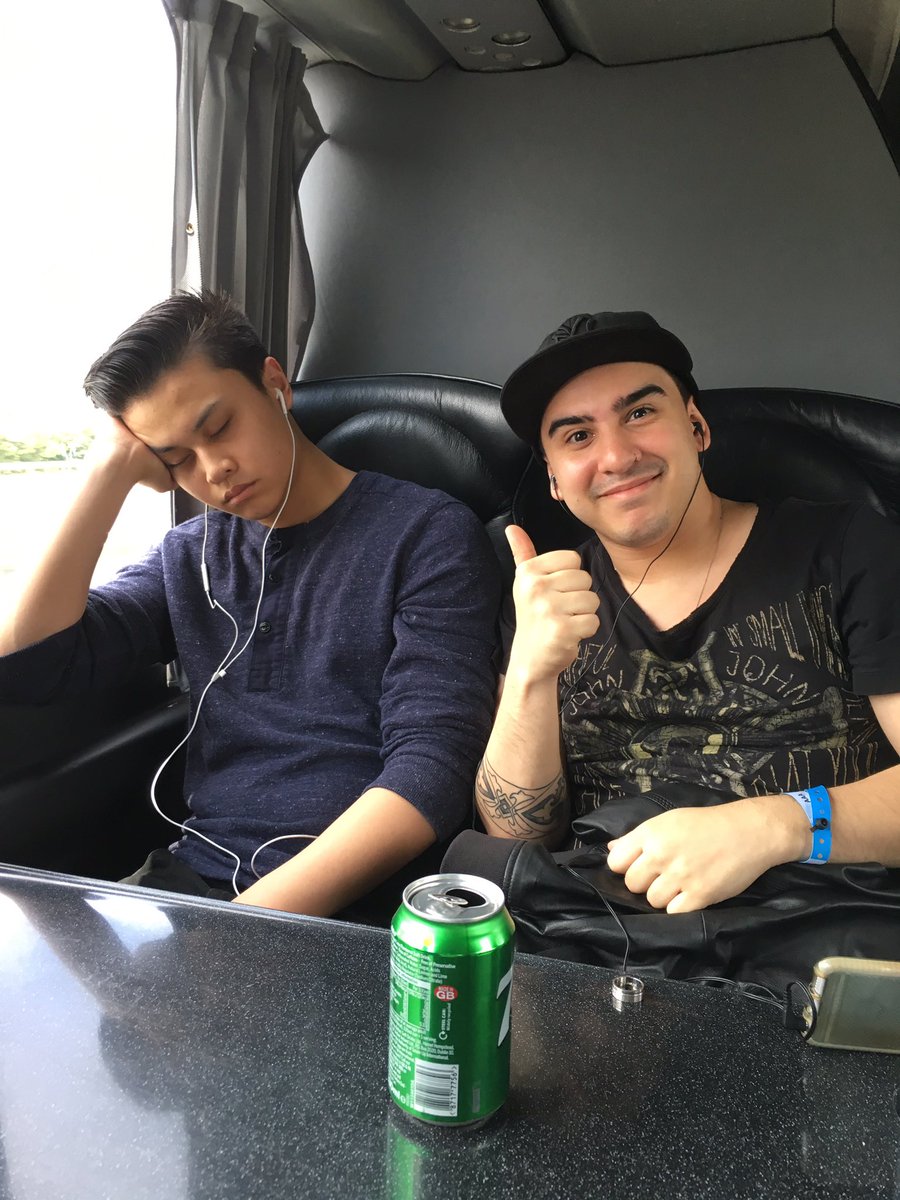 TACOCS's tweet image. .@LG_coldzera approves - Lol yung @C9Stewie's hangover... dont drink too much next time brah 😂❤️