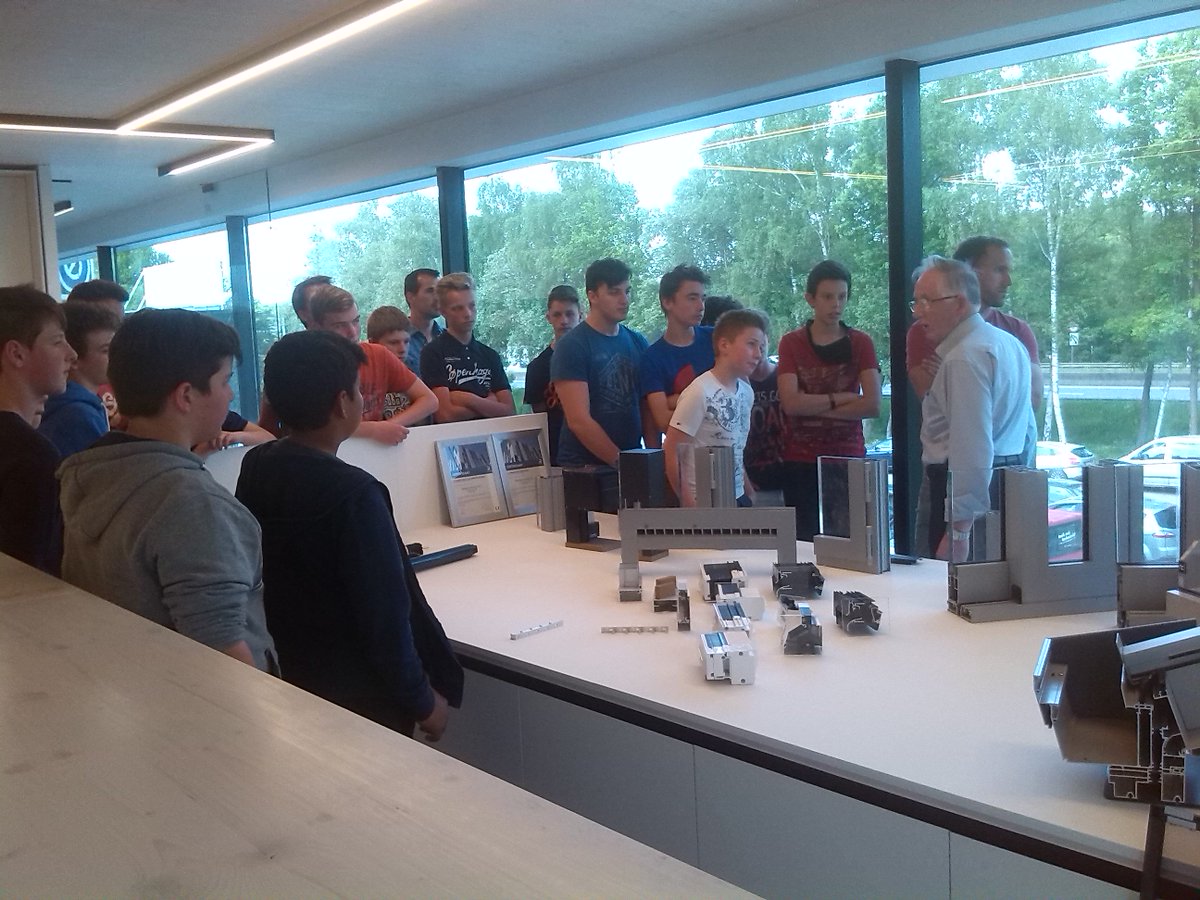 bezoek leerlingen eerste graad <a href="/PEPGeel/">'t Peperstraatje</a>