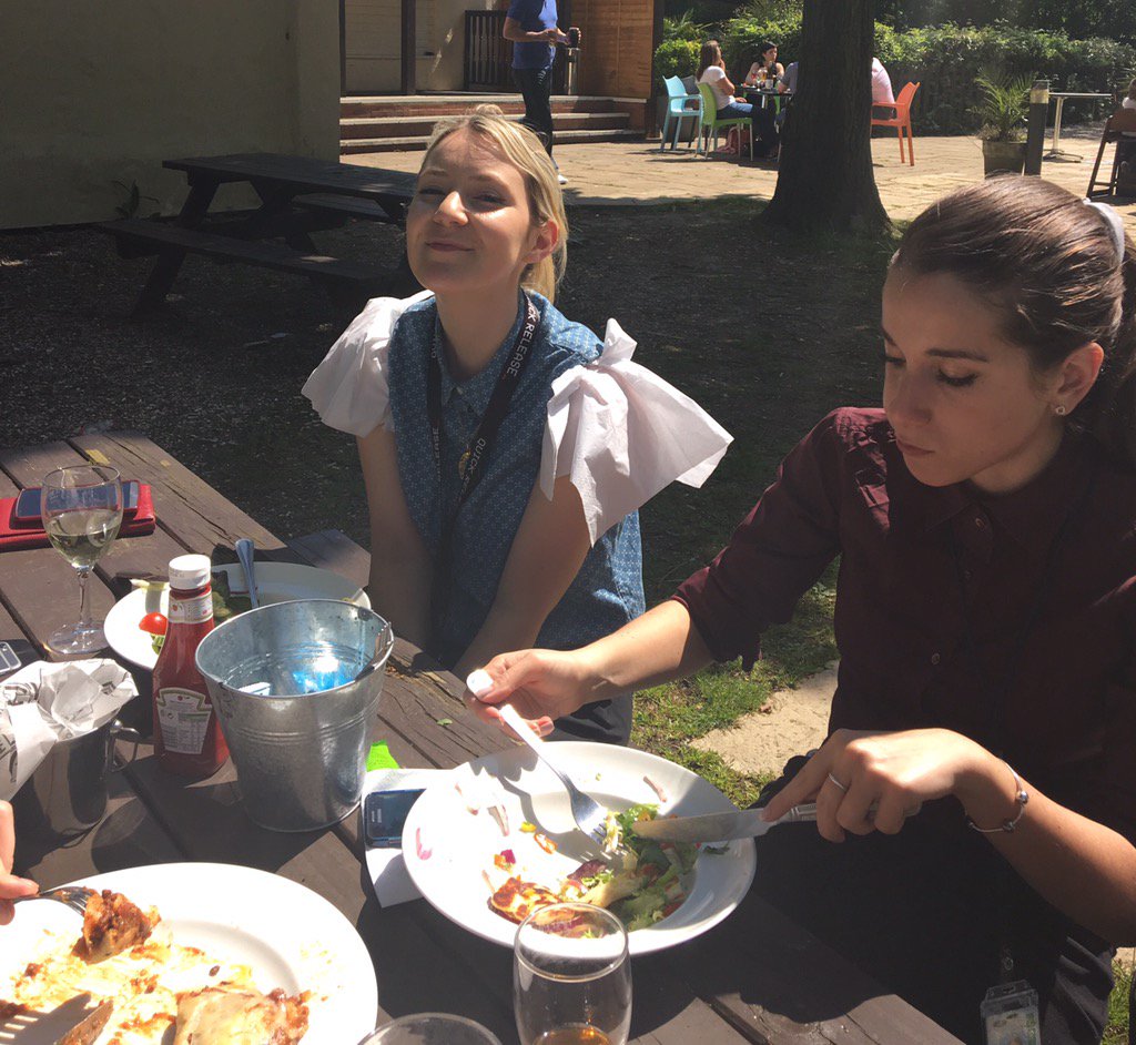 quickrelease_'s tweet photo. Who needs suncream when you have paper napkins #NoBurntShoulders #PaleSkinIssues #ThatUKSunThough #PubLunch https://t.co/2G88V0Jj9i