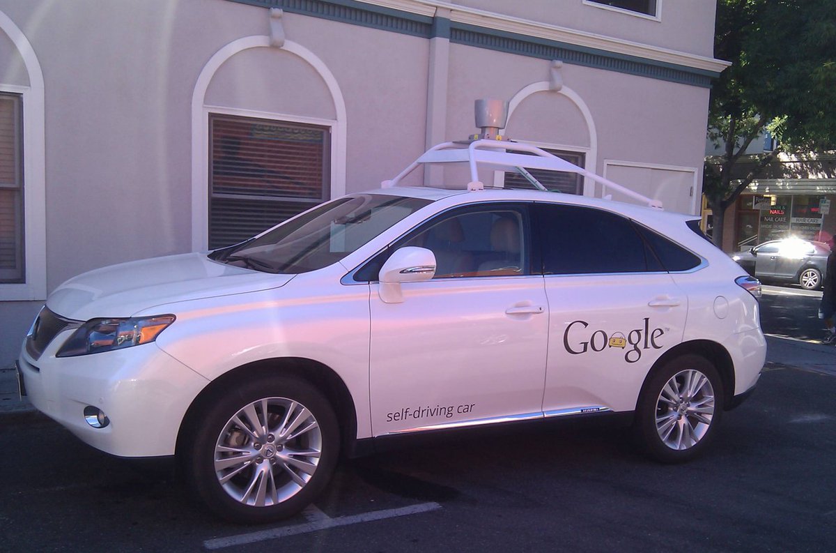 therealautoblog's tweet photo. Self-drivers wanted. @GoogleAuto hiring testers in Arizona. $20 an hour! #autonomous @engadget https://t.co/eaZdoq4MzN