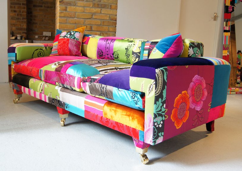 радуга в детской комнате. разноцветный диван. мебель иллюзия. диван в цветах радуги. разноцветный диван.