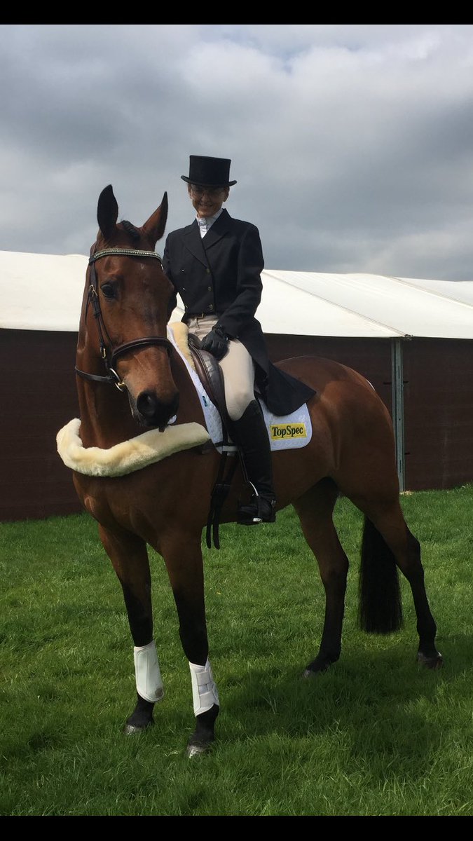 LittlejohnEK's tweet photo. @jennylevett and Ricky looking lovely before their 1* test at Chatsworth https://t.co/7pFG01WZMn