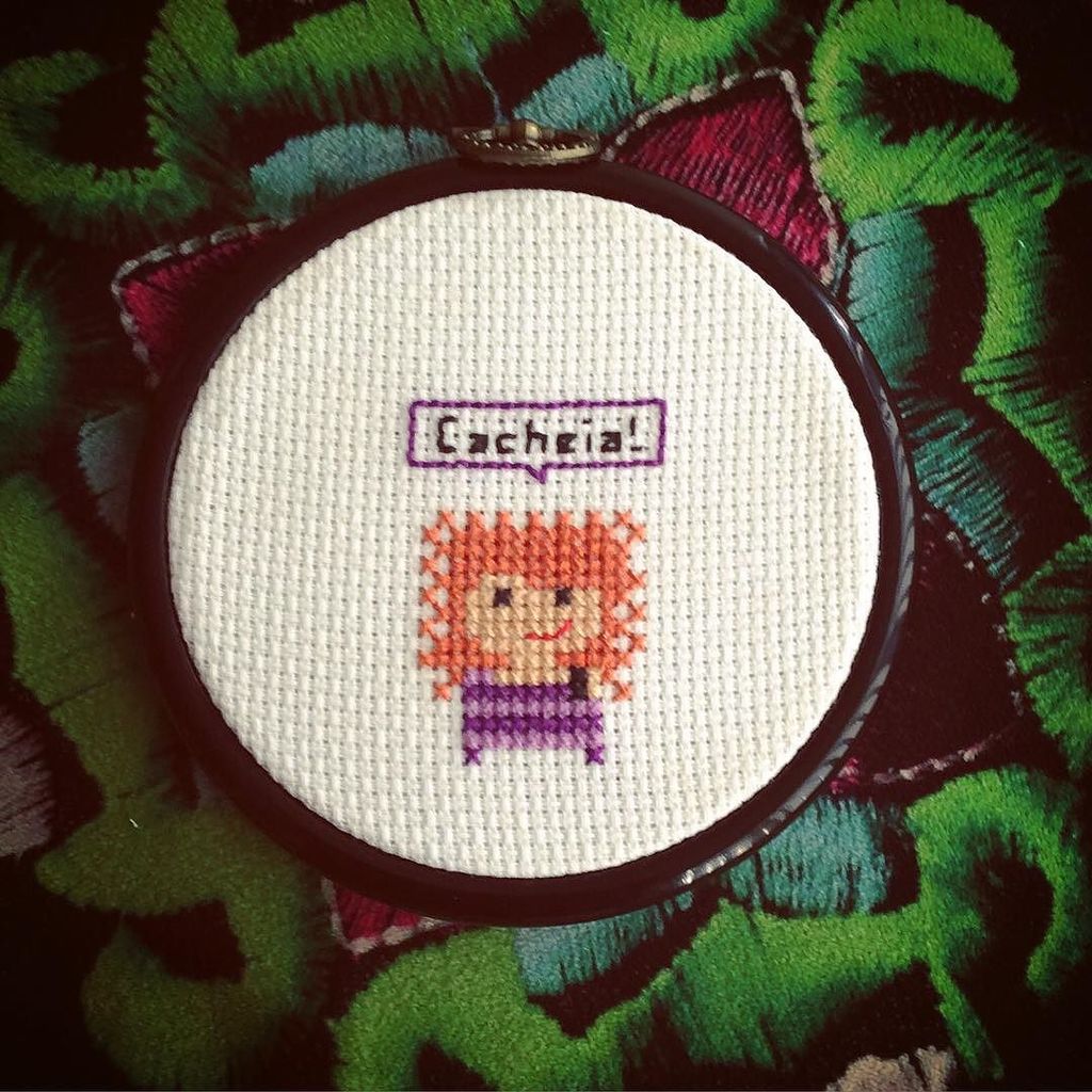 ninarocha's tweet photo. viva os cachos ☺️💕✨ #curlyhair #curlyhairdontcare #cachos #bordado #bordeipravoce #embroidery #pontocruz #crossstit… https://t.co/UNmzijzq9s