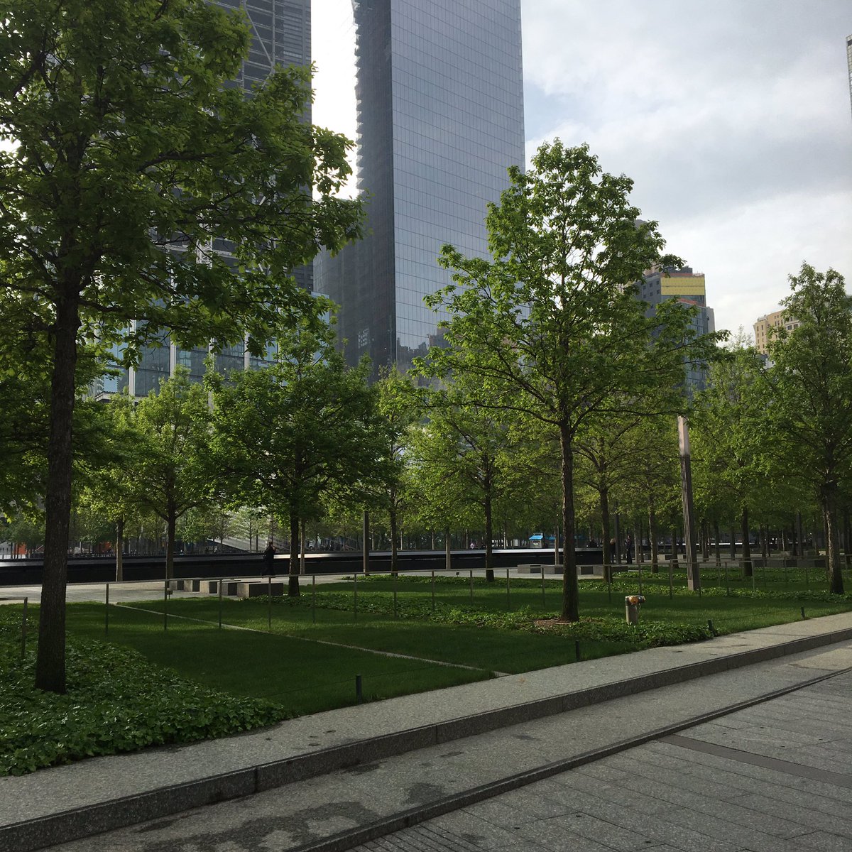 GroundZeroBot's tweet photo. RT @sasanof First visit to #groundzero #moving #NewYork https://t.co/n23ozu7Opt