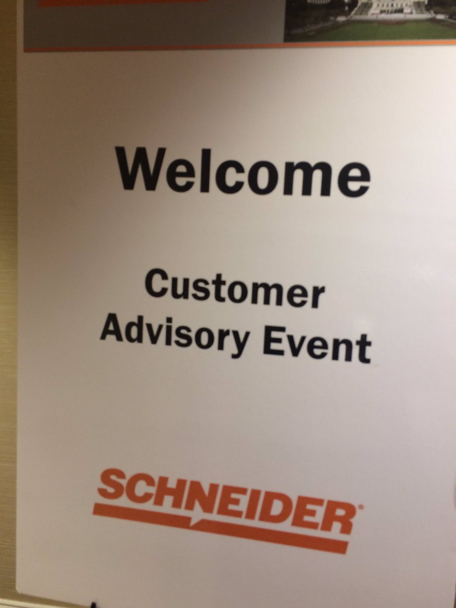 FredFakkema's tweet photo. Zonar is proud to be part of Schneider's customer advisory event! Leading the way in ELD! #goZonar! https://t.co/Rp5WUC6kB6