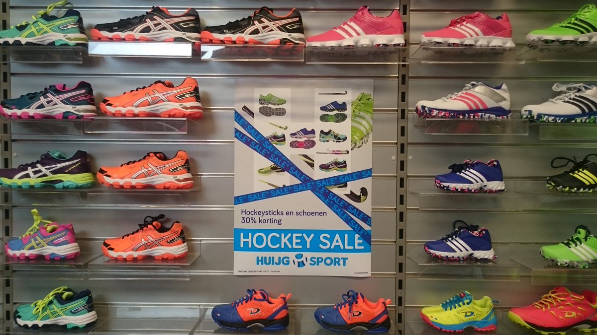 Profiteer van 30% korting op hockeysticks en schoenen <a href="/huijgsport/">huijgsport bv</a>. Zolang de voorraad strekt.