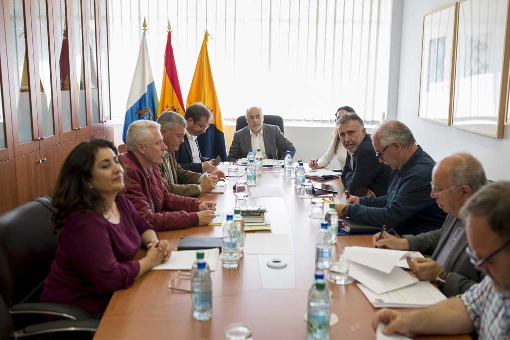 Consejo Insular de #Energía arranca con más de 1 mill.€ para acciones públicas y privadas: bit.ly/ENRGC