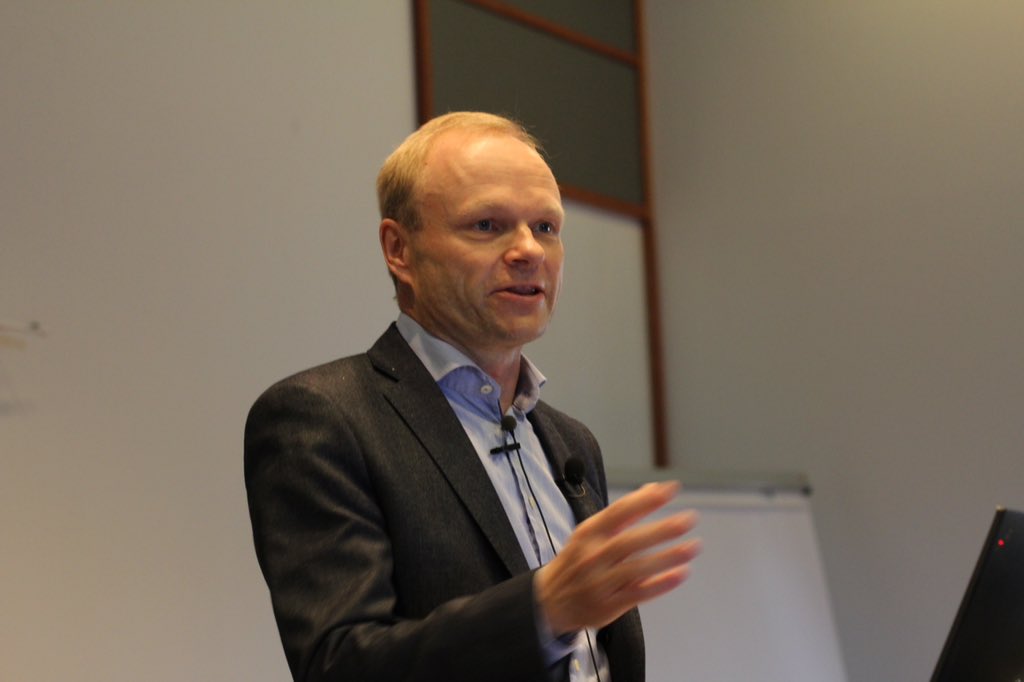kukkoeer's tweet photo. CEO Pekka Lundmark @  #fortumhack https://t.co/w8qc0e6fp0