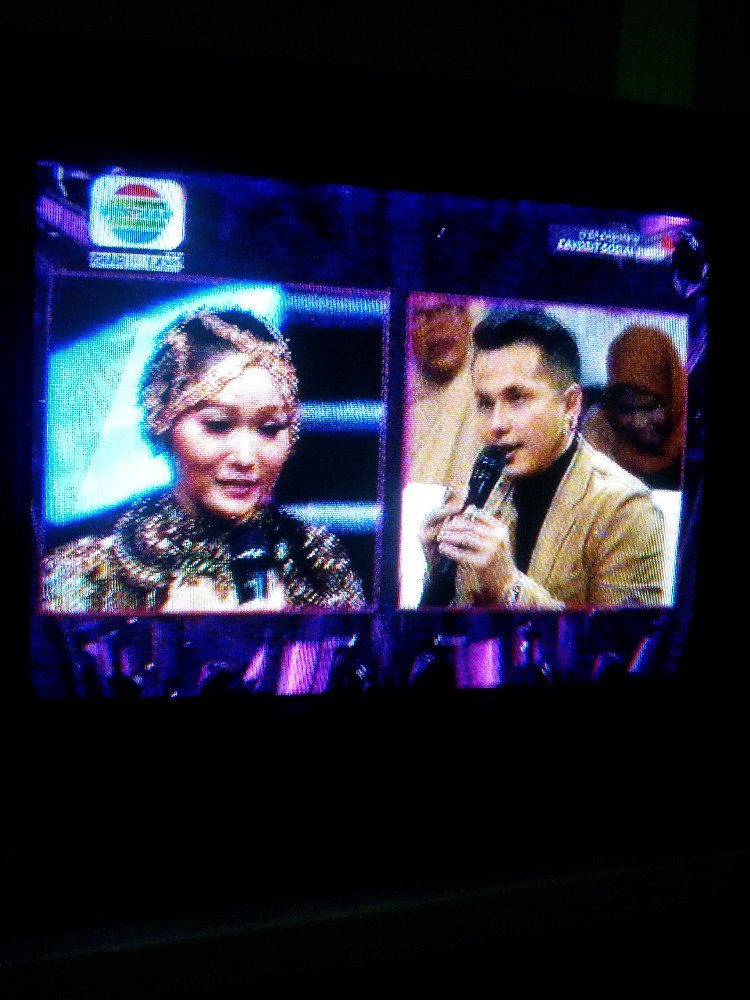 richaUdi's tweet photo. @IndosiarID @daratista_inul @dhikacungkring iya kak dhika lucu bnget...hahaha... https://t.co/JoOdFv3FXZ