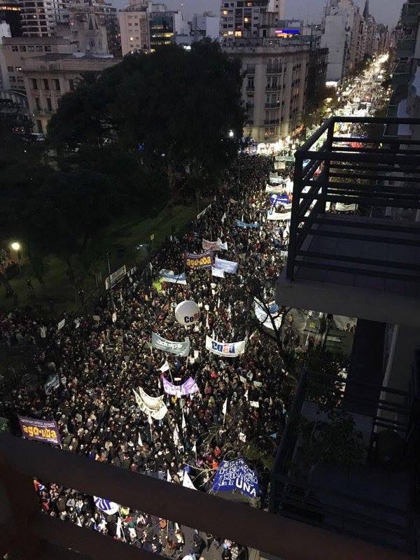 SampedroVale's tweet photo. Con la Educación pública, NO. https://t.co/9mTYXPe2mF