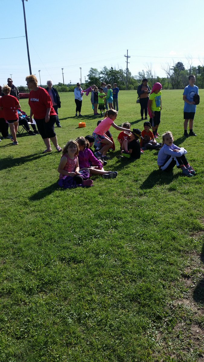 Finest1stGrade's tweet photo. Pee Wee Track Meet! #NHSTigerPride https://t.co/7zrgroHES0