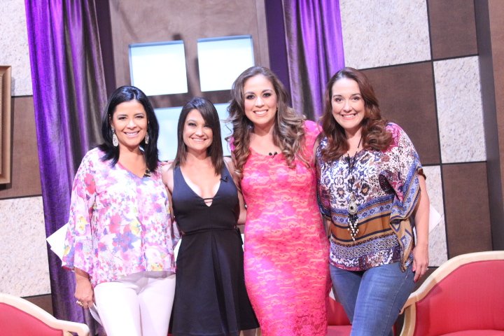 ¡Feliz viernes! Hoy nos acompaña <a href="/rociocaceresc/">Rocio Caceres</a>, quien luce nueva figura después de dar a luz. ¡Bienvenidos!