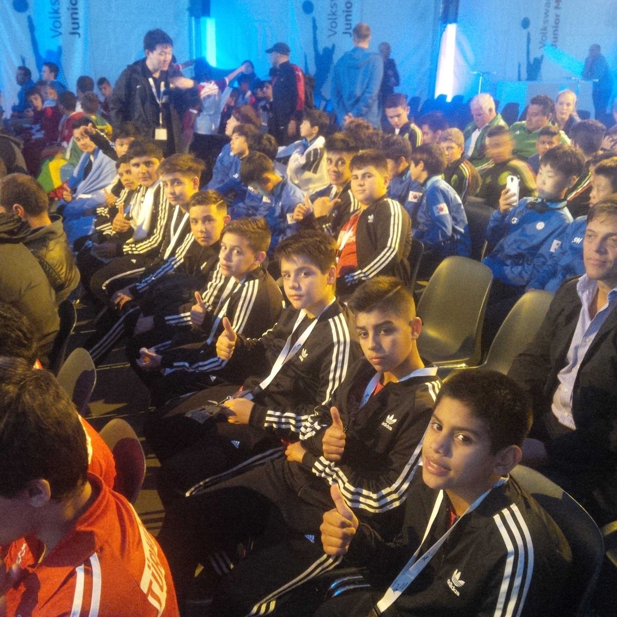 MayraMariani's tweet photo. Por arrancar ceremonia de apertura #JuniorMaster #Argentina#AguanteTigre @julioanelli @edupriede @MunicipioTigre https://t.co/HNmmjuN8DI