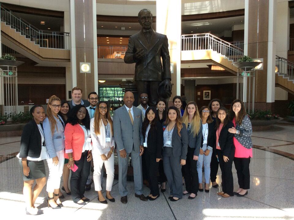 txstfm's tweet photo. We can now say we've meet a CEO! Thank you to everyone at the JCP Home Office #jcpleadlab we had a great time! https://t.co/QAJT27iqE9