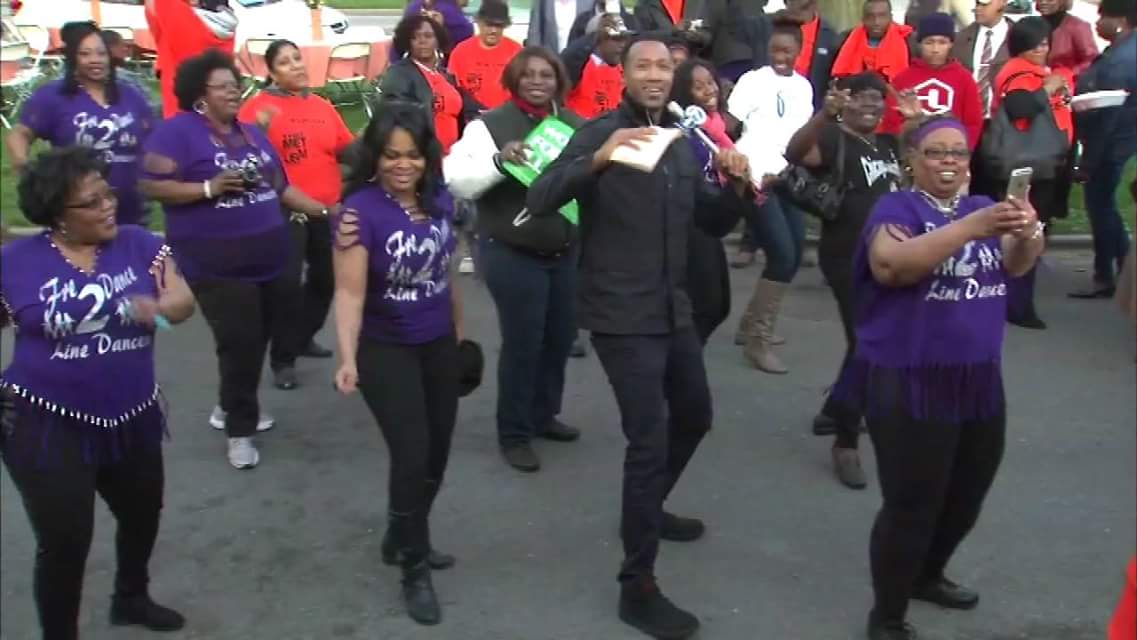 Fre2Dance's tweet photo. @maudlynei @ABC7Chicago @TBrownABC7 Thank you from the Fre2Dance Line Dance Group.  We will always support our city! https://t.co/xDTQf8TKot